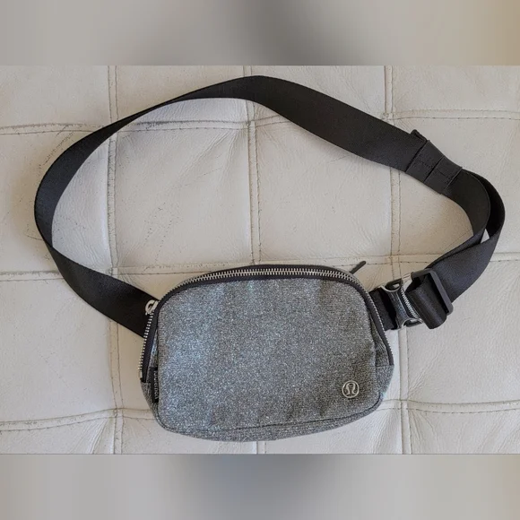 Everywhere Belt Bag 1LGlitter - Picture 6 of 8